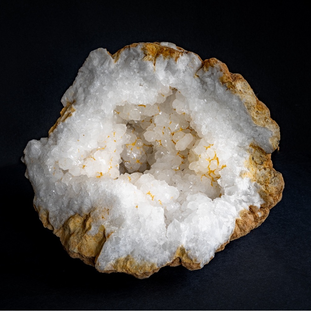 NEW ✨Giant Cracked QUARTZ GEODE - Healing Crystal Stone✨
